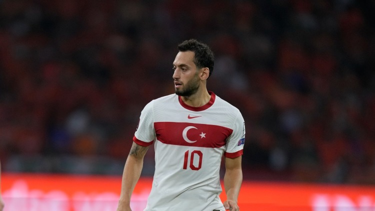 Hakan Calhanoglu 