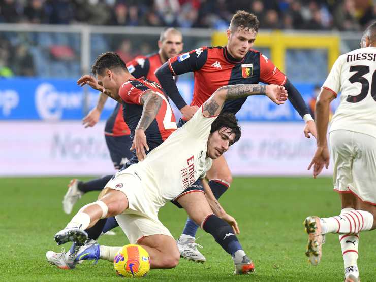 contrasto Genoa-Milan - foto LaPresse