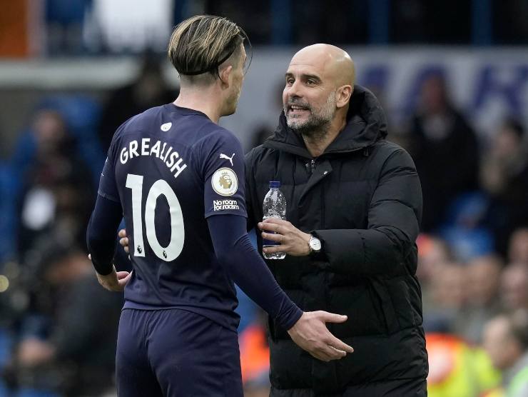 Grealish con Pep Guardiola