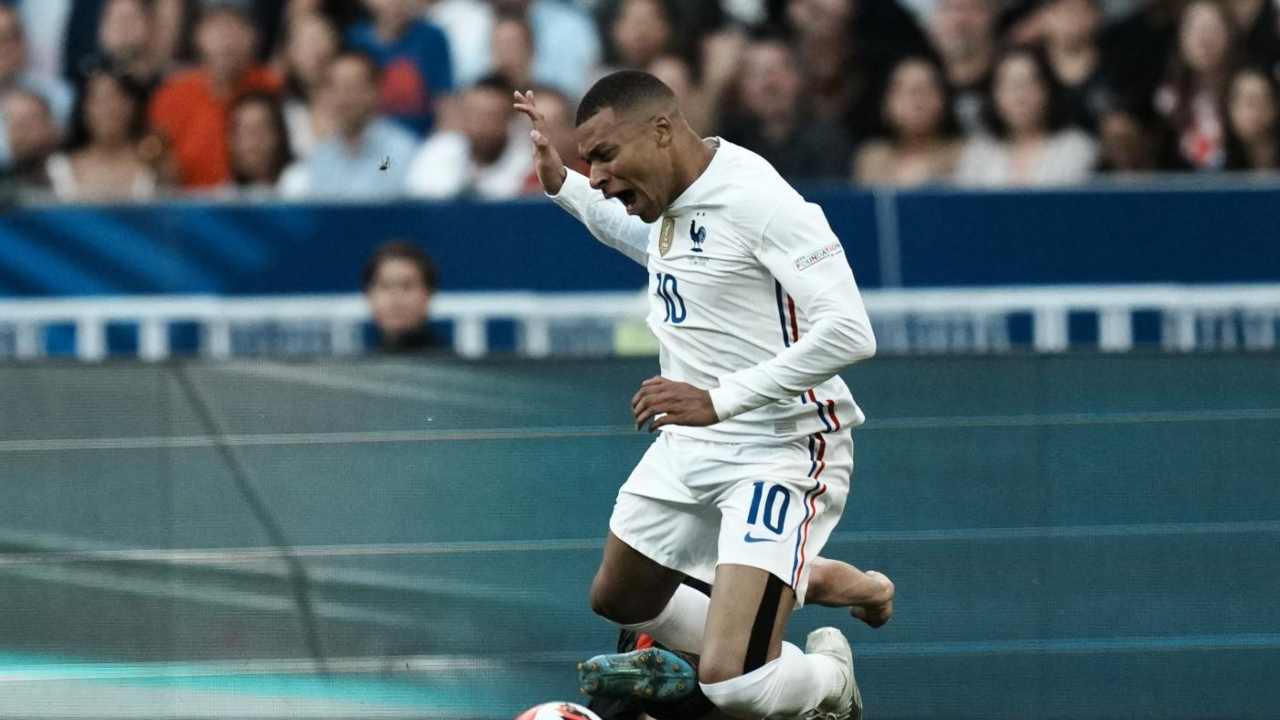 Mbappe in caduta