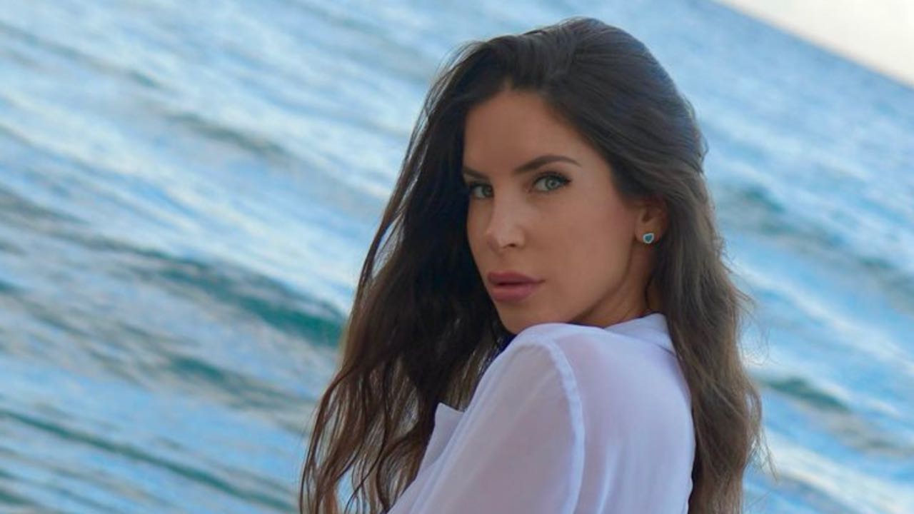 Jen Selter, il lato B più bello del web ora alza il tiro e gioca con il  topless