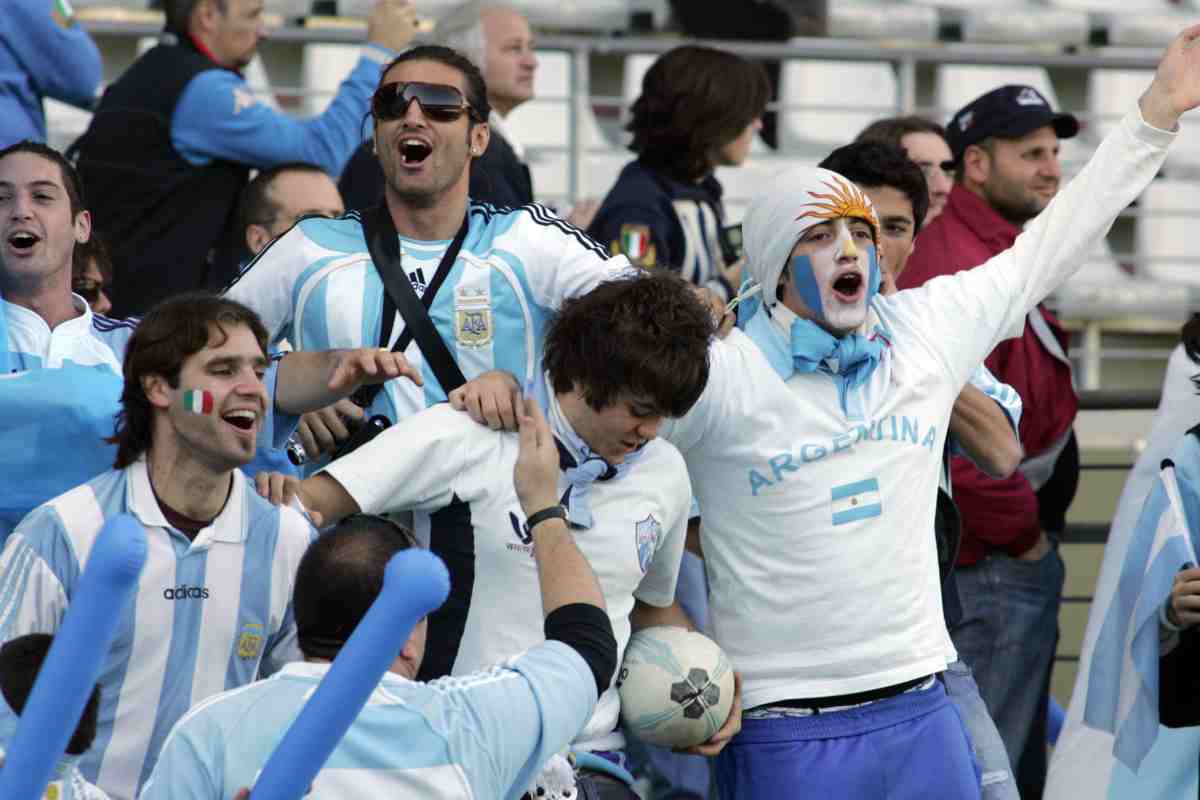 Argentina, scontri con morte di un tifoso