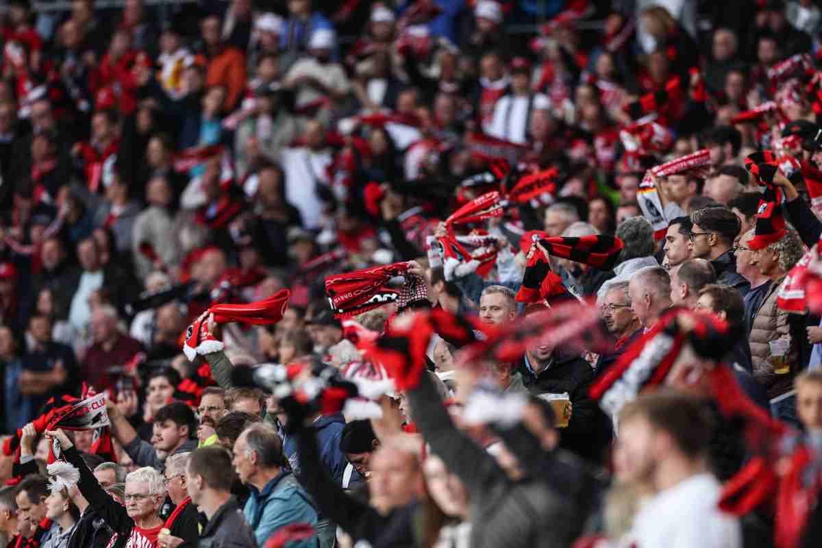 Europa League: i tifosi del Friburgo schierati con quelli del West Ham