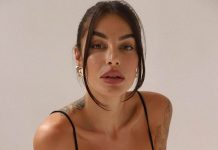 Audrey mette di nuovo in evidenza le forme sui social