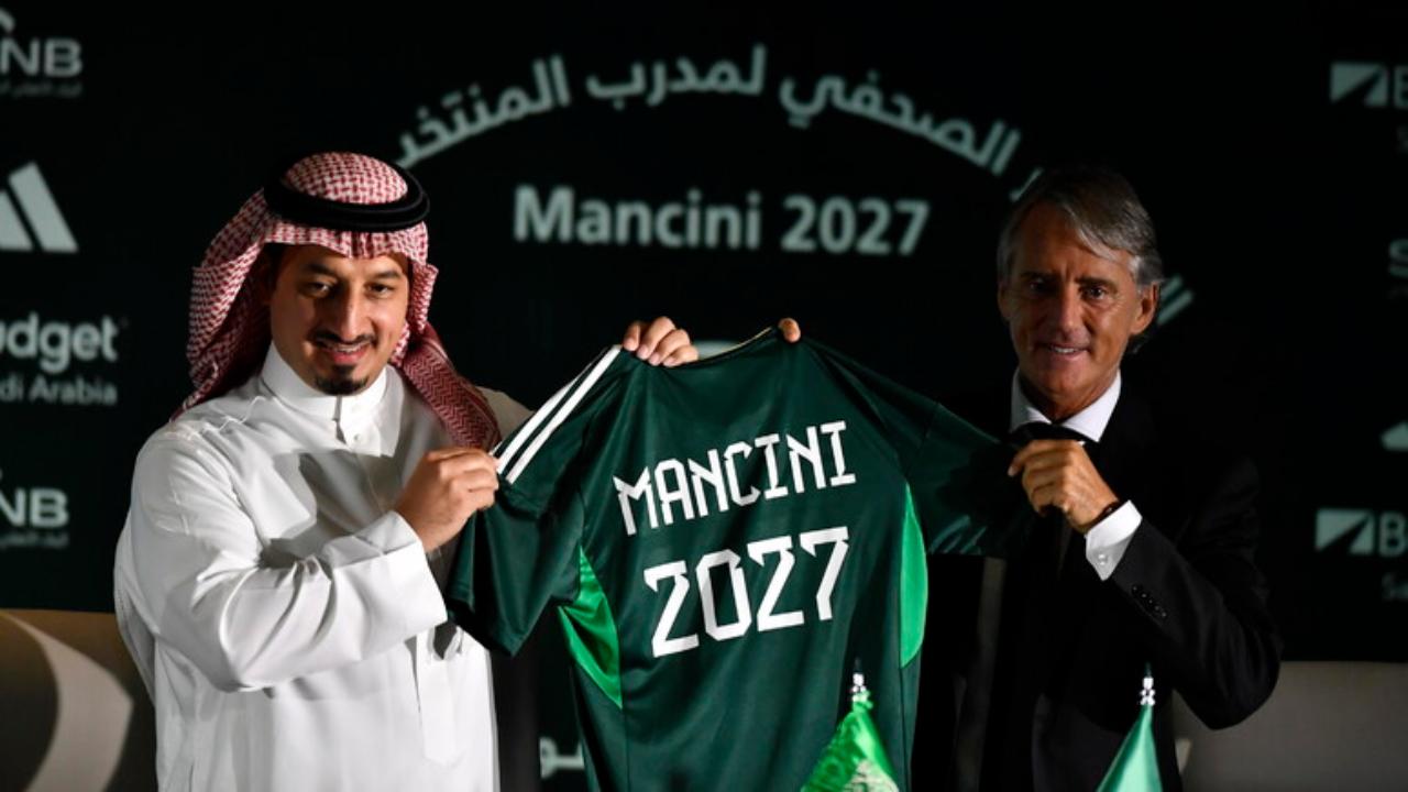 Roberto Mancini in Arabia (Ansa) Scommesse.online