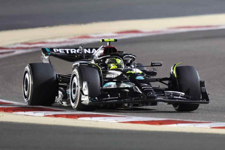 Mercedes, ad Abu Dhabi nelle prove c'è Vesti