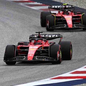 Ferrari, Sainz e Leclerc potrebbero restare ancora
