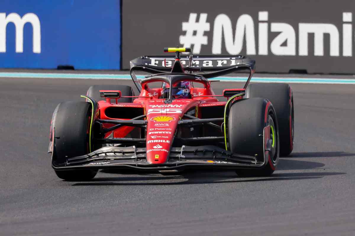 Ferrari, Vasseur spiega i ritardi