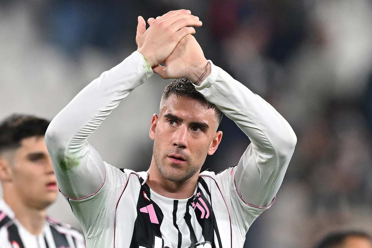 Vlahovic applaude