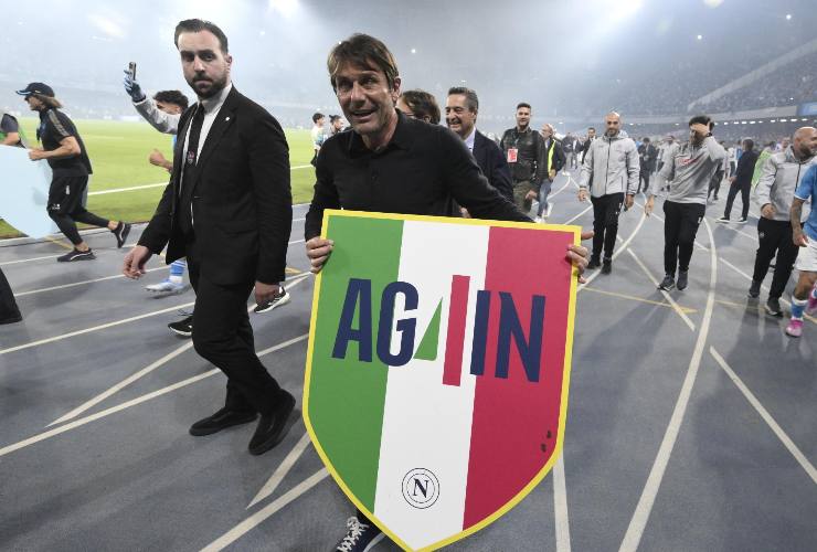 conte festeggia lo scudetto col napoli